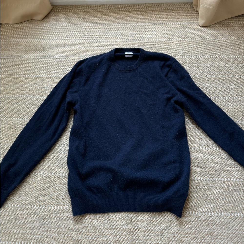 Zara cashmere sweater size L. Used not so great condition
